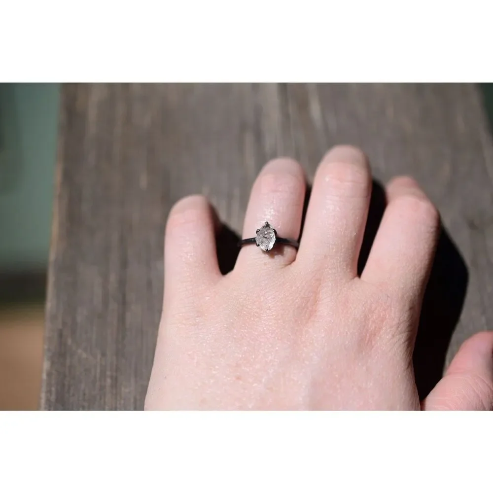 alternative raw diamond engagement rings, raw crystal size 4 5 6 7 8 8 9 10 11